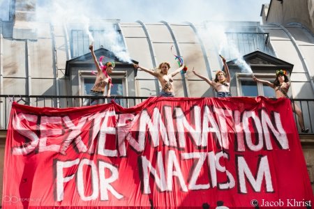  FEMEN   -  