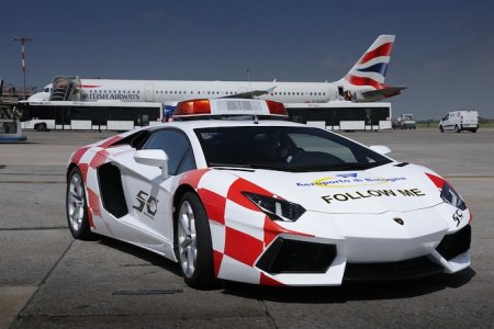   Lamborghini Aventador      